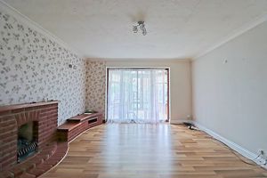 Living Room- click for photo gallery